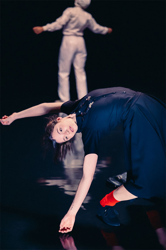 Ursula Urgeles Gonzales performing in 15 Minutes, The Beauty of it All presented by NDT. Photographer: Rahi Rezvan